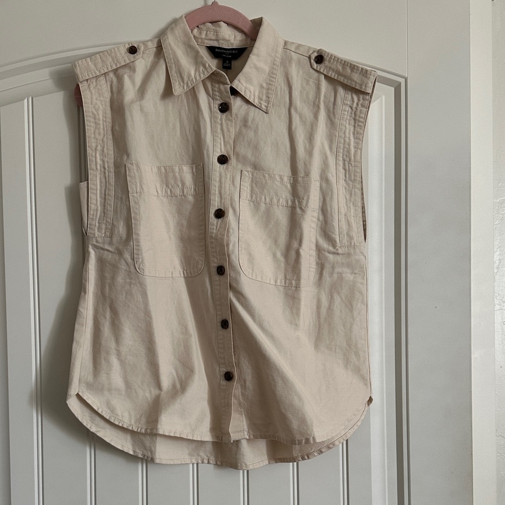 Banana Republic Beige Sleeveless Linen Blend Button Down Shirt